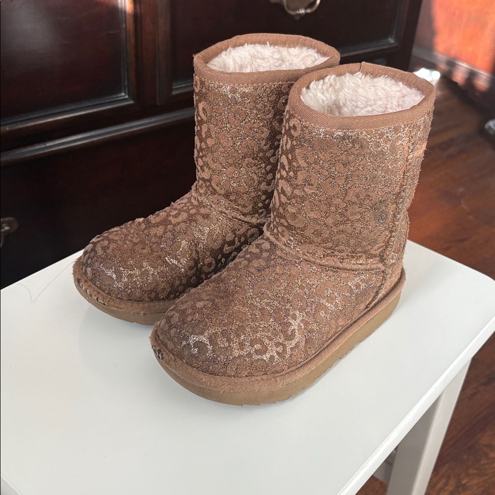 Ugg girls Sparkly Brown Boots with Faux Fur Lining
